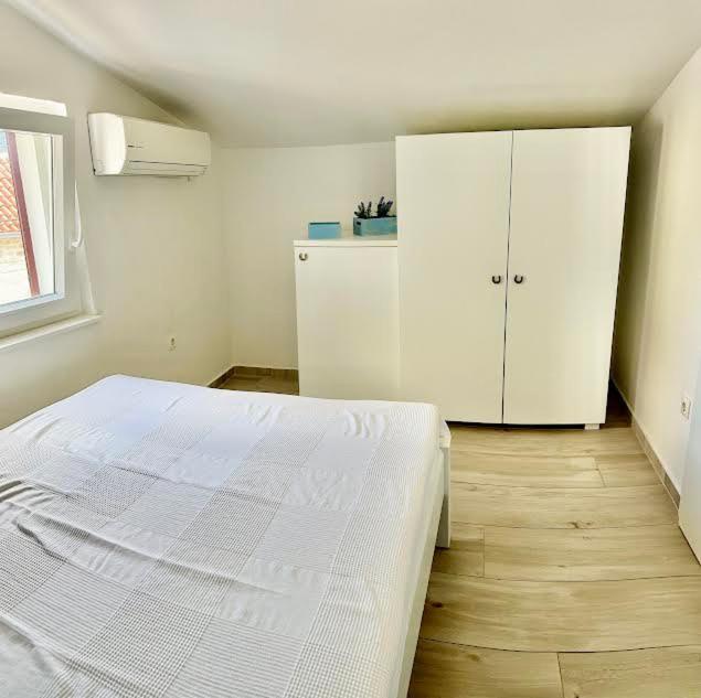 Willa Secret House Andrea Primošten Zewnętrze zdjęcie